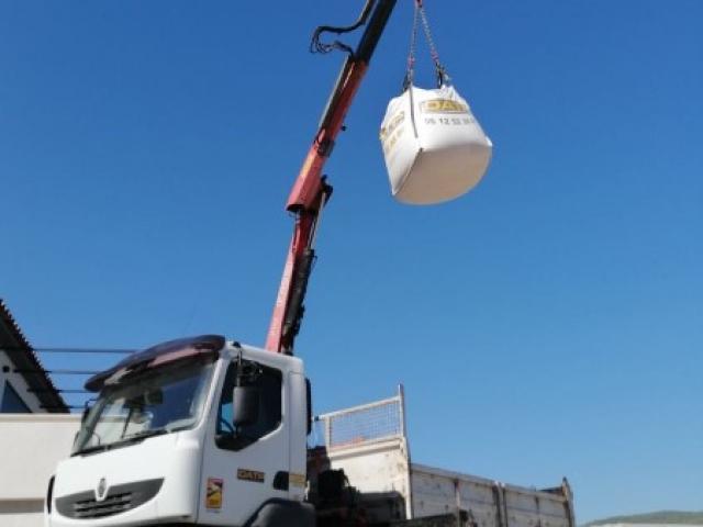 Livraison des vos big bag en camion grue